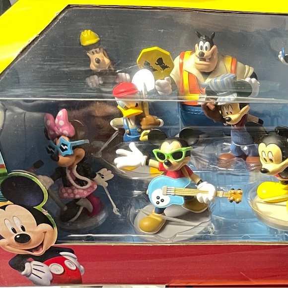 Official Disney Mickey Mouse Figurine Set (22 in total) - Picture 2 of 4
